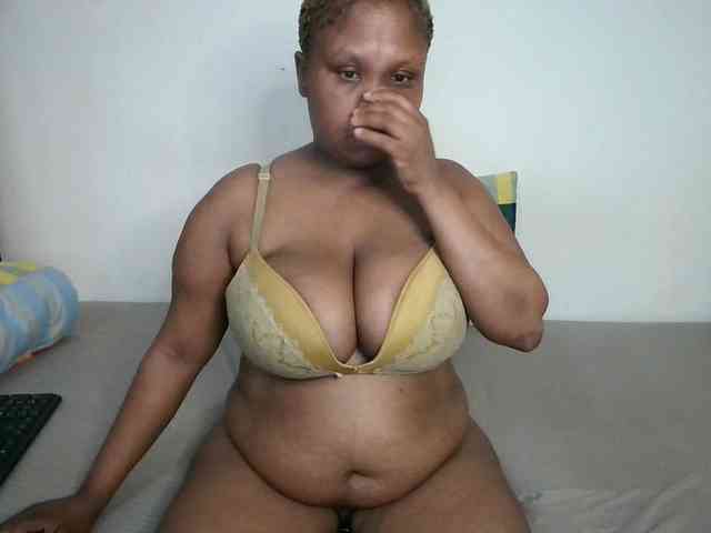 BIGTITTISXX webcam