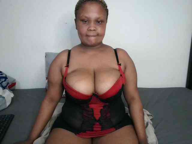 BIGTITTISXX webcam
