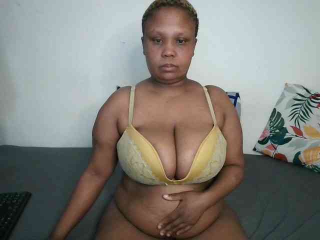 BIGTITTISXX webcam