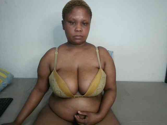 BIGTITTISXX webcam