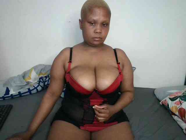 BIGTITTISXX webcam
