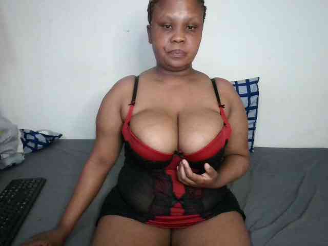 BIGTITTISXX webcam