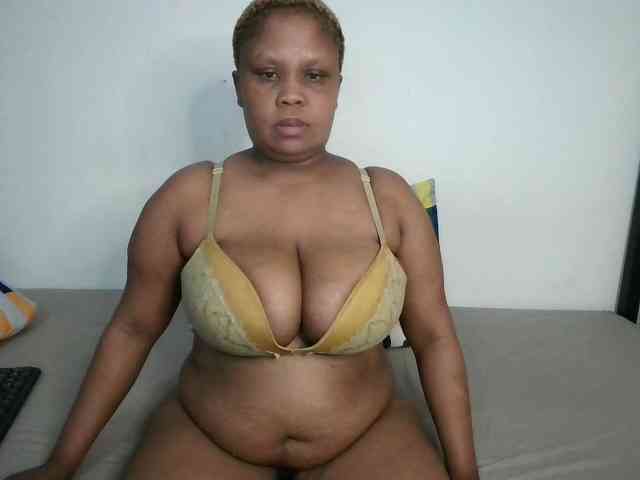 BIGTITTISXX webcam