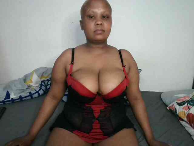 BIGTITTISXX webcam