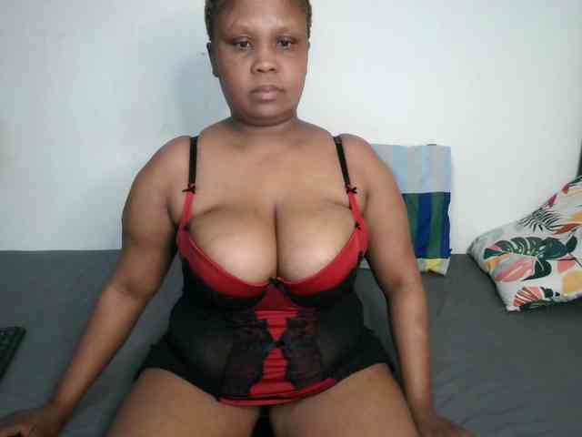 BIGTITTISXX webcam