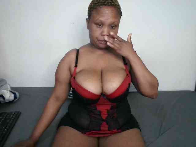 BIGTITTISXX webcam