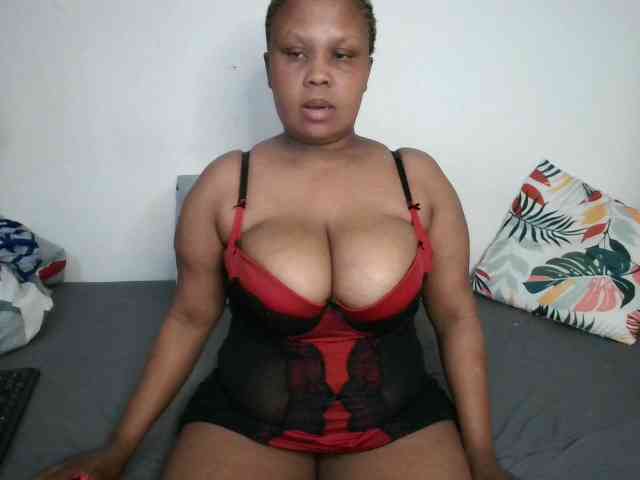 BIGTITTISXX webcam