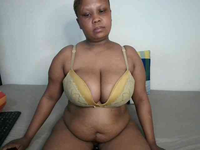 BIGTITTISXX webcam