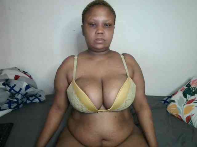 BIGTITTISXX webcam