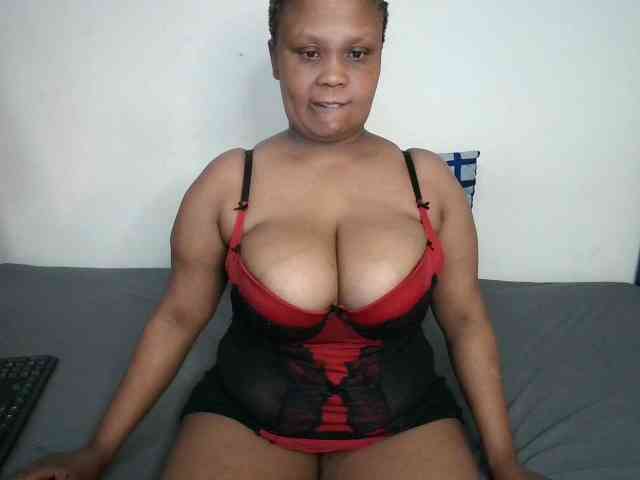 BIGTITTISXX webcam