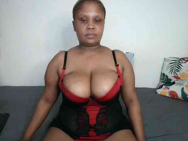 BIGTITTISXX webcam
