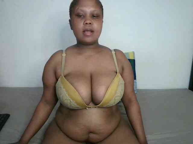 BIGTITTISXX webcam