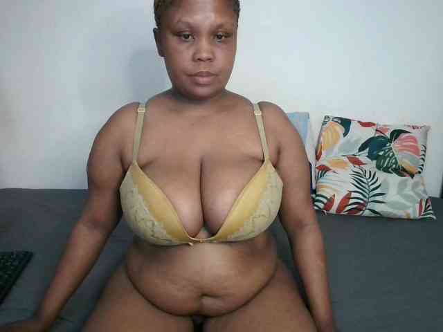 BIGTITTISXX webcam