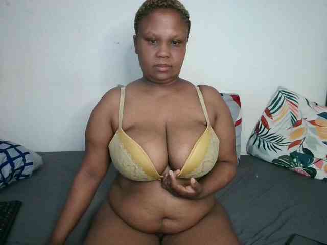 hidden webcam BIGTITTISXX