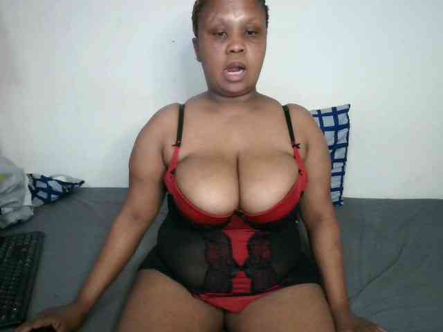 BIGTITTISXX webcam