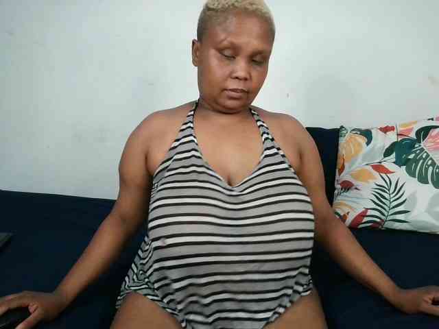 BIGTITTISXX BIGTITTISXX