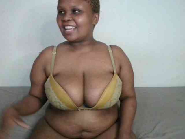 BIGTITTISXX webcam