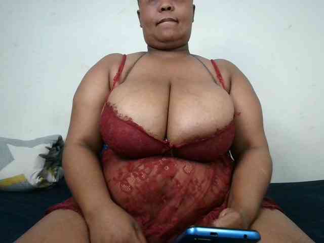 BIGTITTISXX webcam