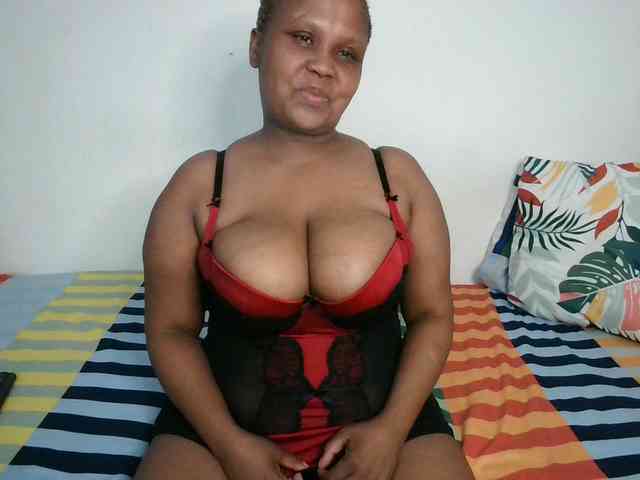 BIGTITTISXX webcam