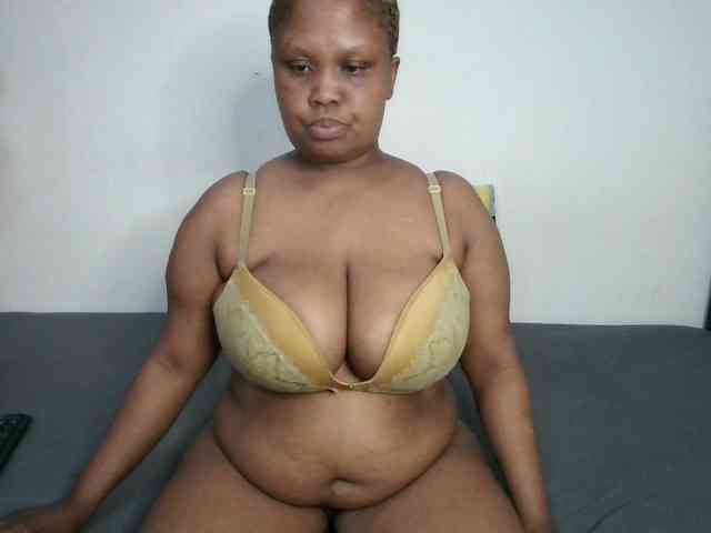 BIGTITTISXX webcam