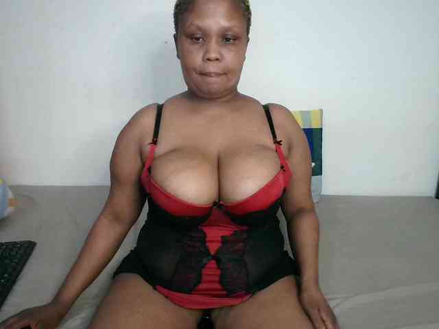 BIGTITTISXX webcam