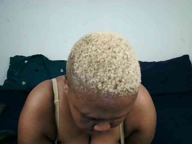 BIGTITTISXX BIGTITTISXX