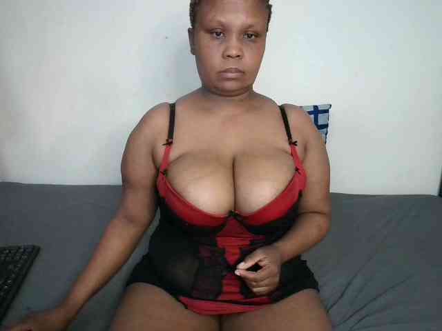 BIGTITTISXX webcam