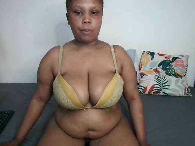 BIGTITTISXX webcam