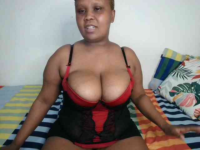 BIGTITTISXX webcam