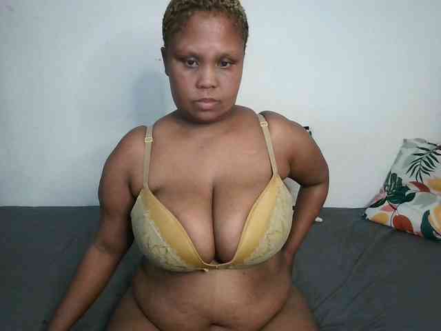 BIGTITTISXX webcam