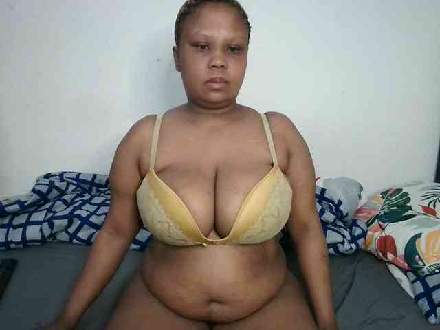 BIGTITTISXX webcam