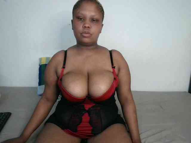 BIGTITTISXX webcam
