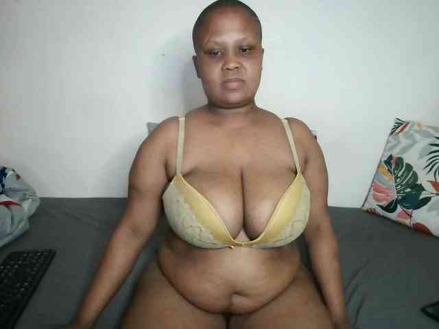 BIGTITTISXX webcam