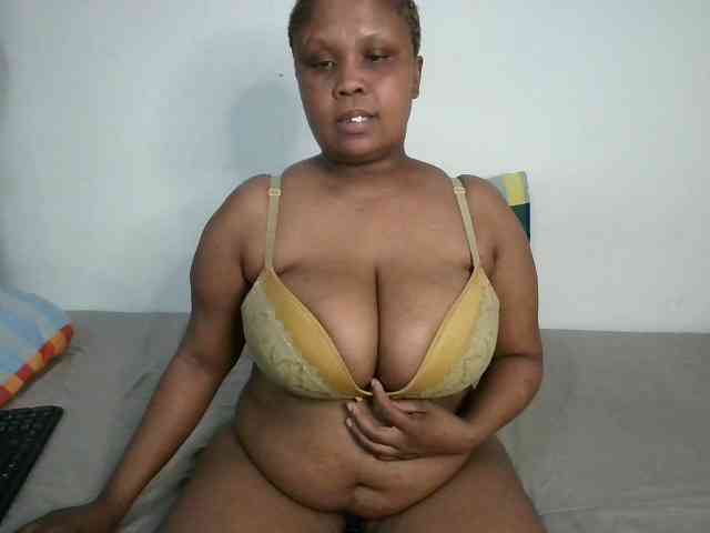 BIGTITTISXX webcam