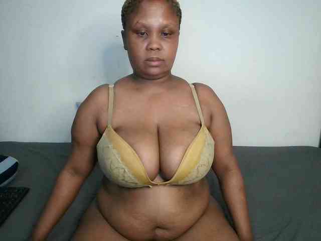 BIGTITTISXX webcam