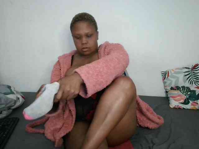 BIGTITTISXX webcam