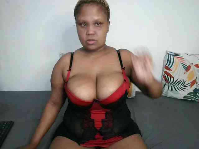 BIGTITTISXX webcam