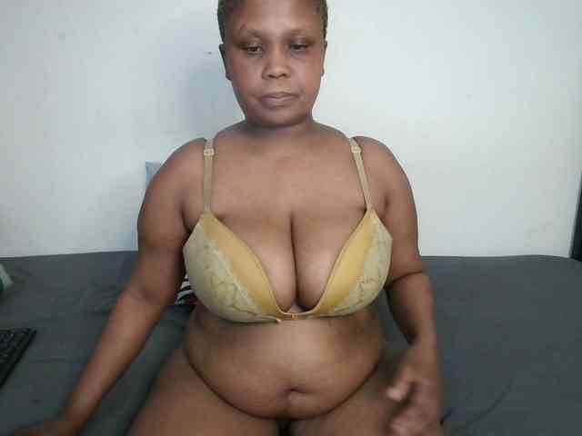 BIGTITTISXX webcam