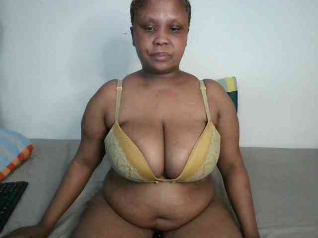 BIGTITTISXX webcam