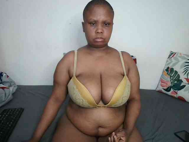 BIGTITTISXX webcam