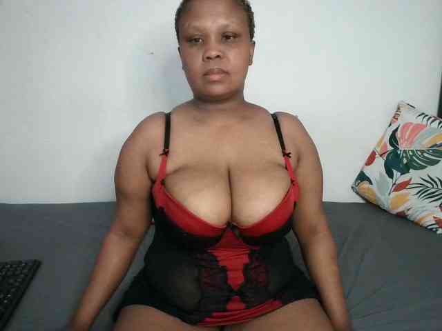 BIGTITTISXX webcam
