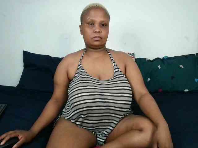 BIGTITTISXX BIGTITTISXX