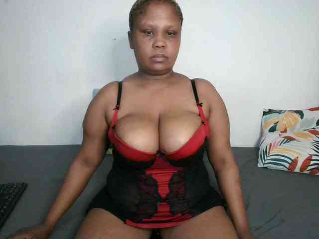BIGTITTISXX webcam