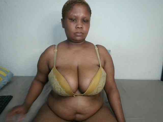 BIGTITTISXX webcam
