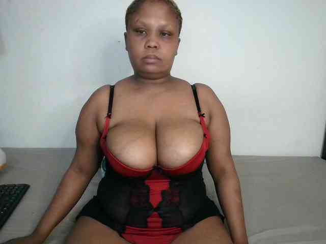 BIGTITTISXX webcam