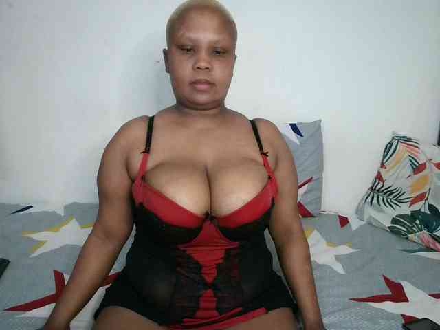 BIGTITTISXX webcam