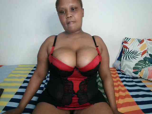 BIGTITTISXX webcam