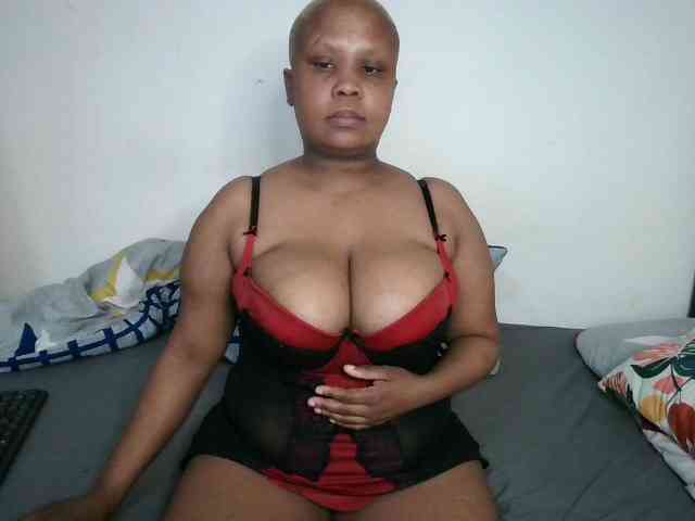 BIGTITTISXX webcam