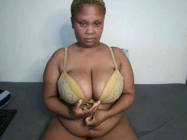adut chat BIGTITTISXX