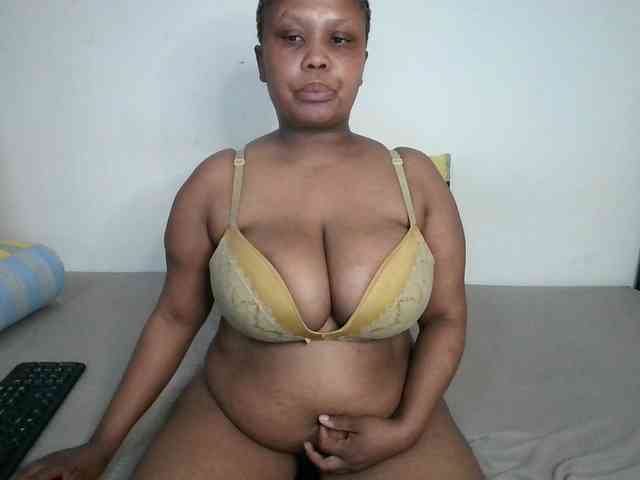 BIGTITTISXX webcam